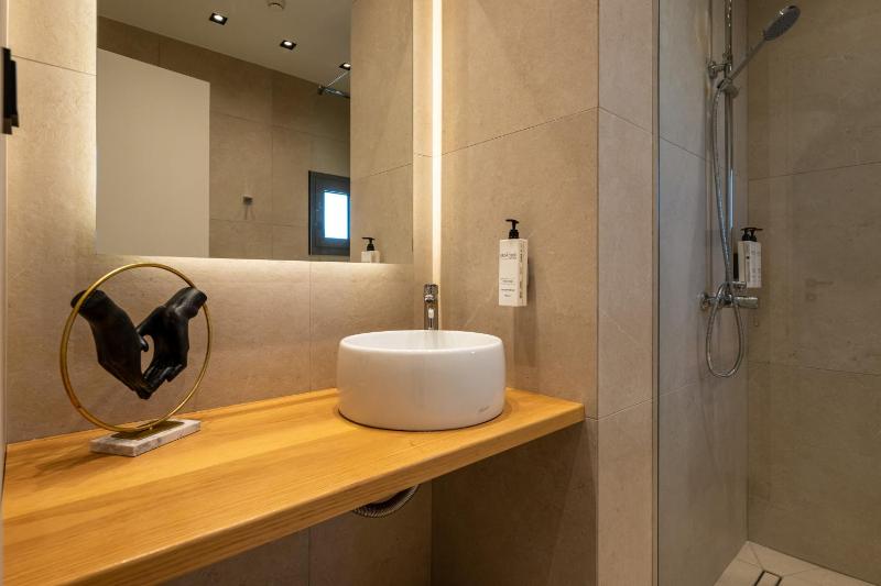 Elektra Roof Top Suite - image 29