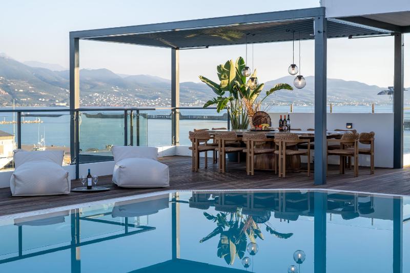 Elektra Roof Top Suite - image 13