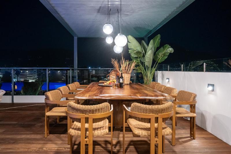 Elektra Roof Top Suite - image 7
