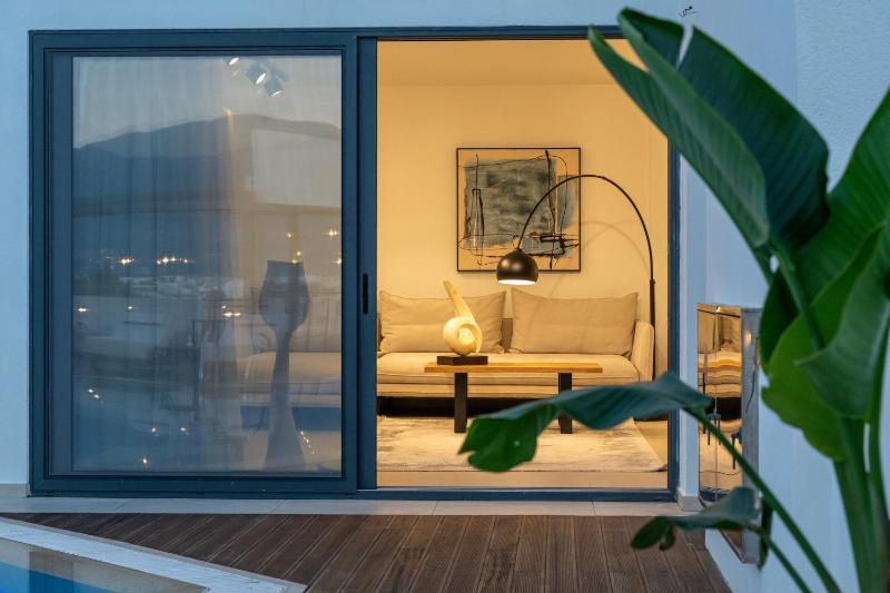 Elektra Roof Top Suite - image 43