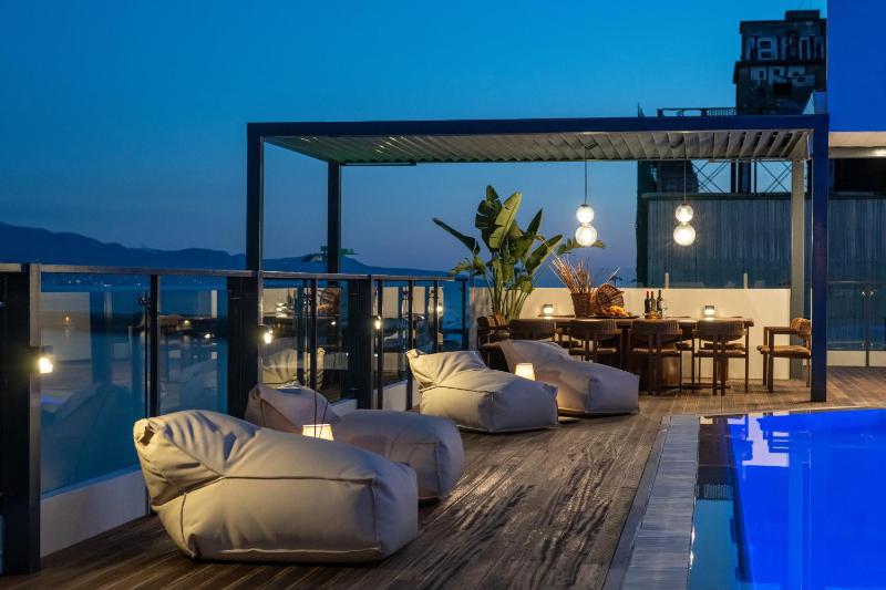 Elektra Roof Top Suite - image 9