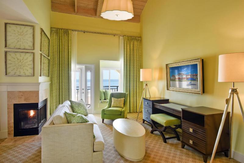King Suite with Sofa Bed and Ocean View image 2
