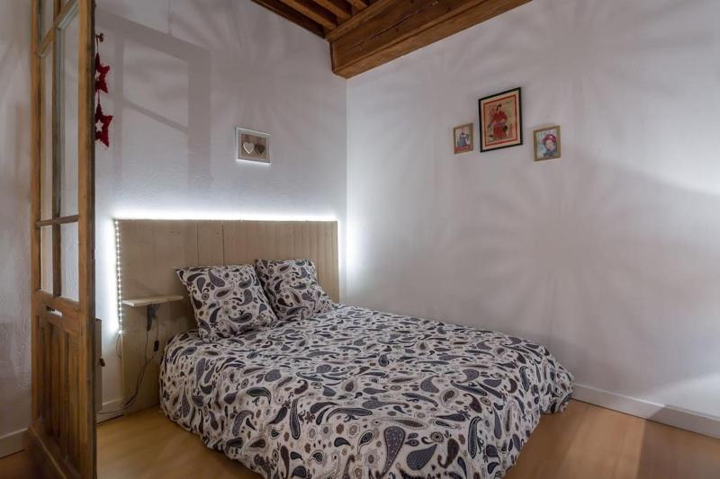 Studio Apartment image 3