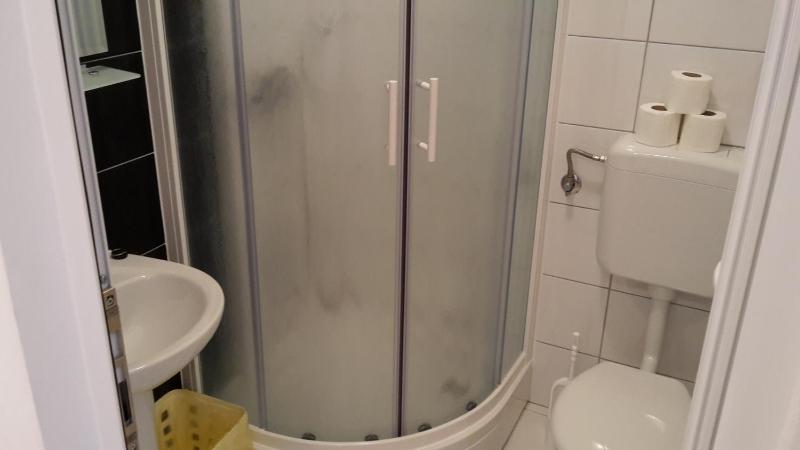 Triple Room with Private Bathroom image 4
