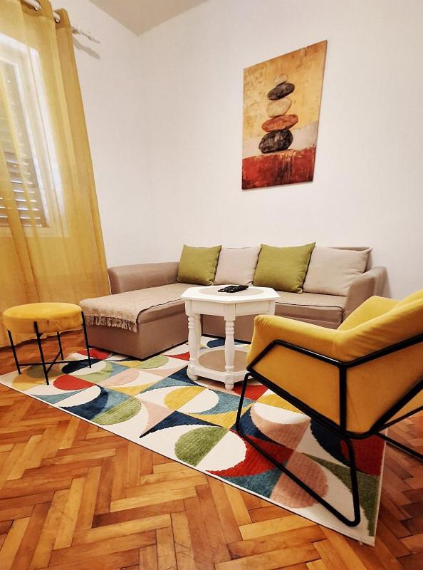 Red House Apartment - image 14