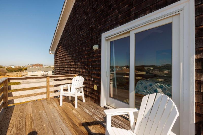 Spacious KDH Getaway with Views Near Beach & Shops - image 36