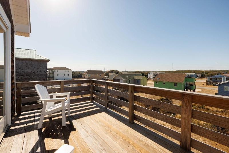 Spacious KDH Getaway with Views Near Beach & Shops - image 16