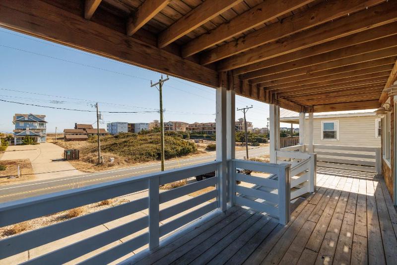Spacious KDH Getaway with Views Near Beach & Shops - image 12
