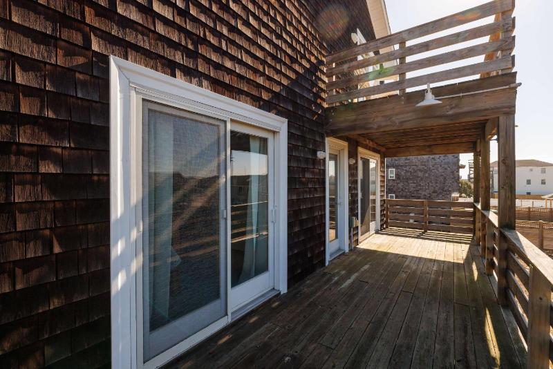 Spacious KDH Getaway with Views Near Beach & Shops - image 22