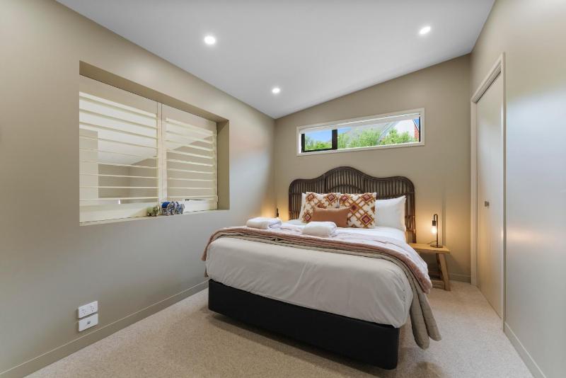 The Moorings Apartment 6 - Close to the Lake! - image 15