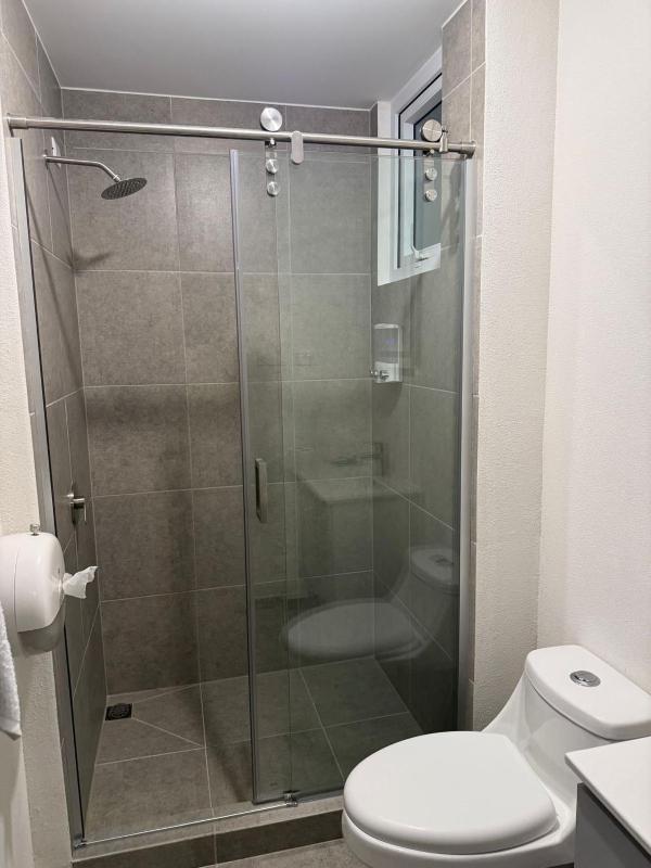 Apartamento en zona 11 Ciudad Guatemala Cerca de Miraflores - image 16