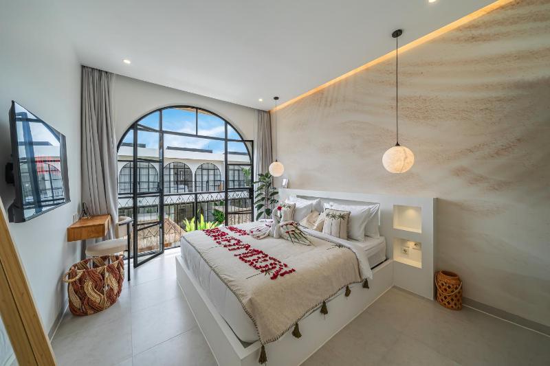 Tropical Mediterranean Villas in Canggu - image 28