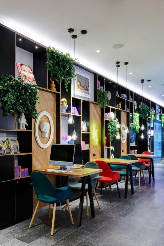 citizenM Chicago Downtown - image 2