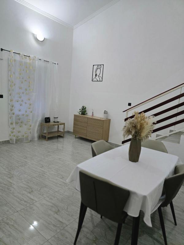 La Villa Moris meublée et bien située - image 6