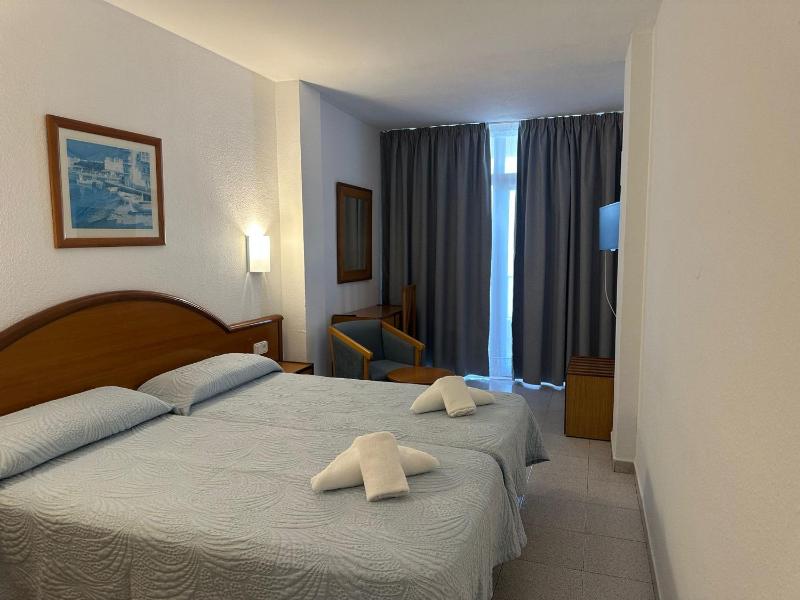 Hotel Marina Playa De Palma - image 4