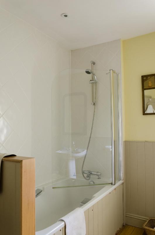 Double Room with Private External Bathroom image 2