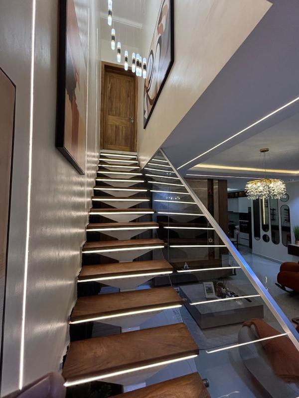 The apartment is calm - image 3