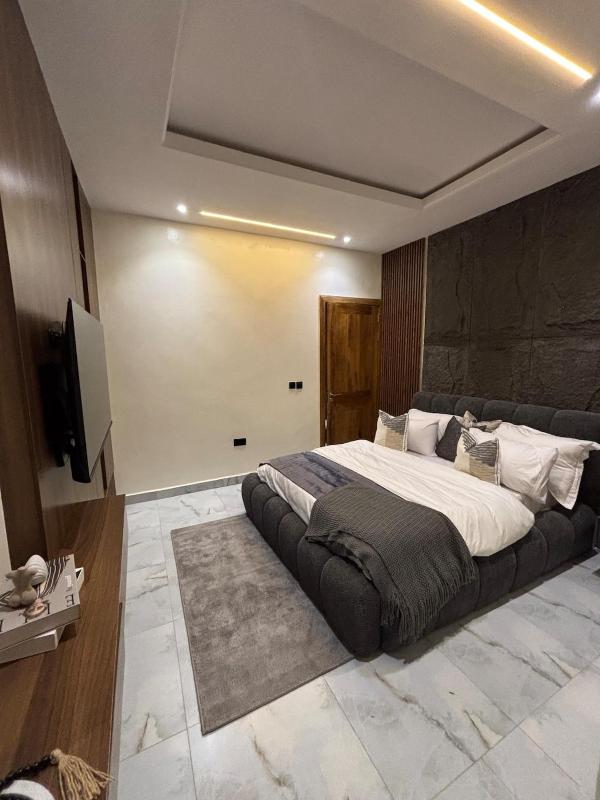 The apartment is calm - image 7