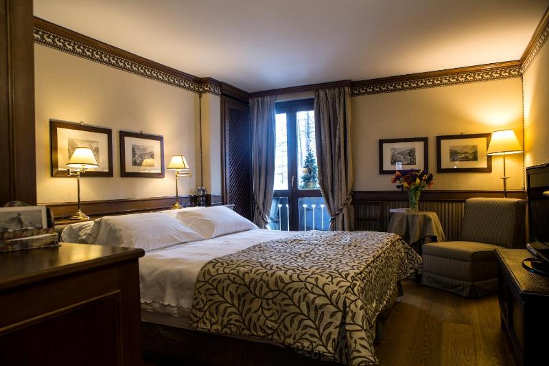 Double Room image 4