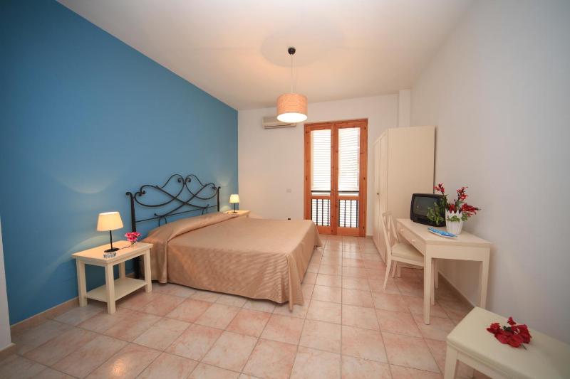 Quadruple Room image 3