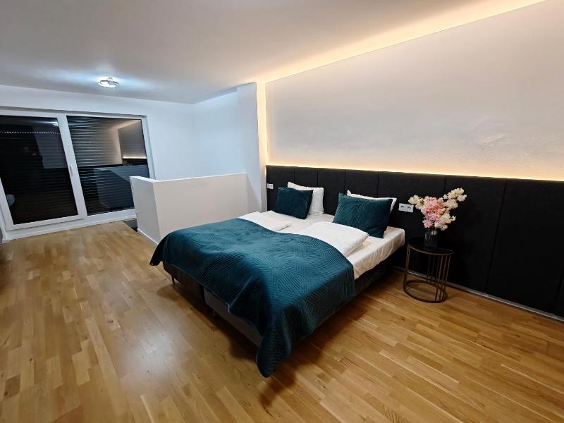 B-Chill House - image 13