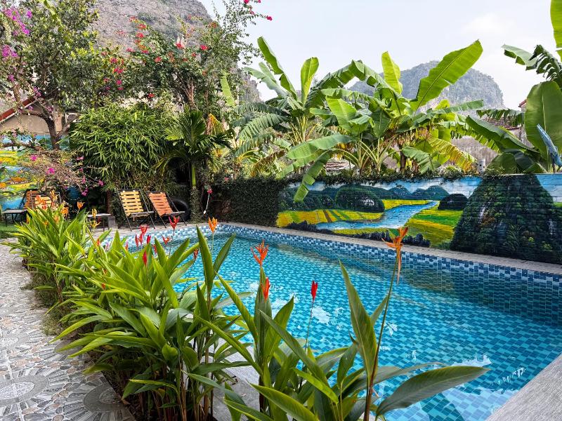 Tam Coc Viet Ha Homestay - image 1
