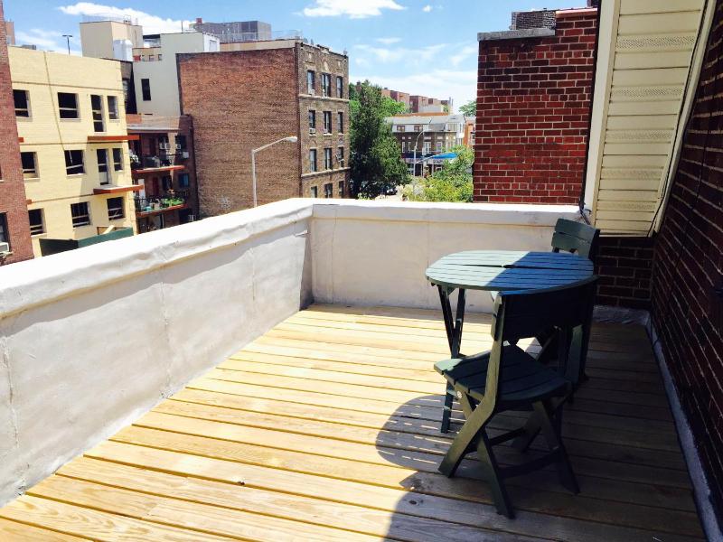 Triple Room with Terrace image 2
