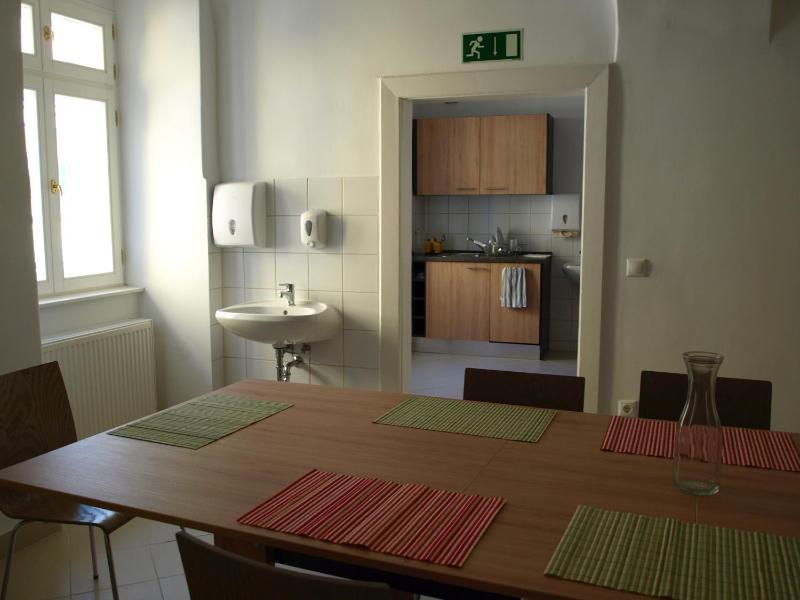 Quadruple Room with Bathroom image 4