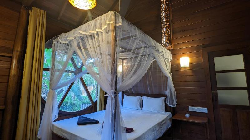 Abraham Beach House - image 28