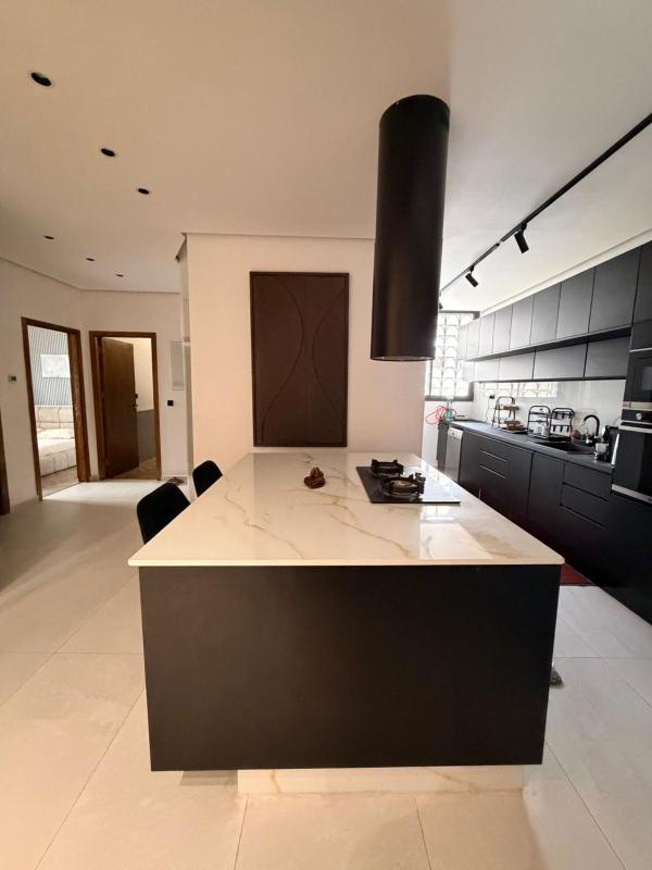 AtlasStay - 3-bedroom apartment near stadium - image 13