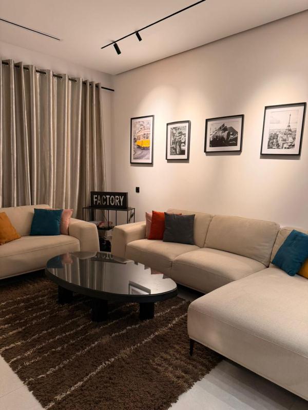 AtlasStay - 3-bedroom apartment near stadium - image 3