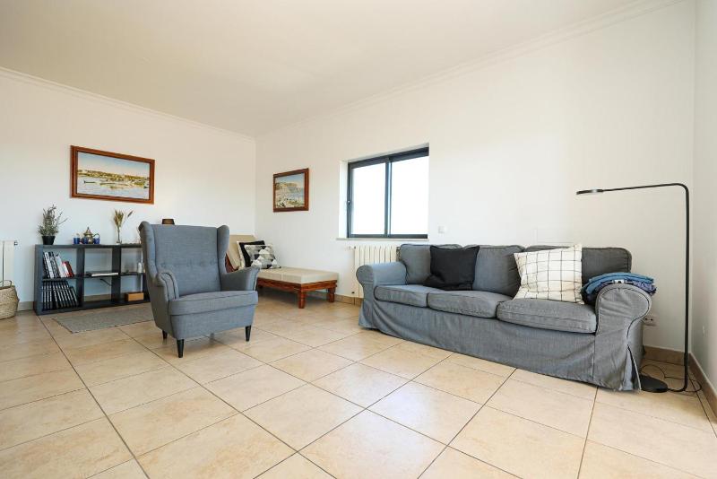 B80 - Gideon Albasol 2 Bed Apartment in Lagos - image 7
