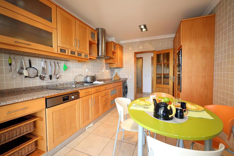 B80 - Gideon Albasol 2 Bed Apartment in Lagos - image 21