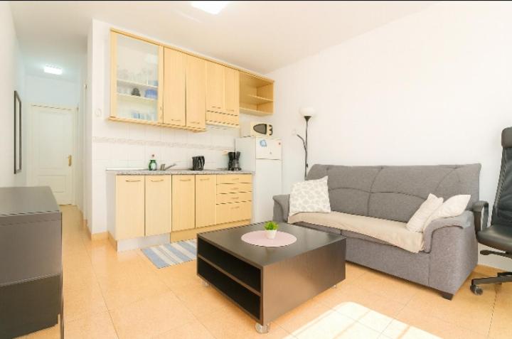 Arguineguin 2bedrooms piscina swimming pool apartment - image 11