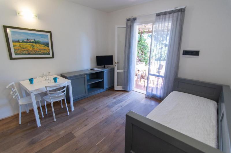 Elbamar Lacona - image 47