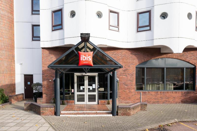 ibis Portsmouth - image 41