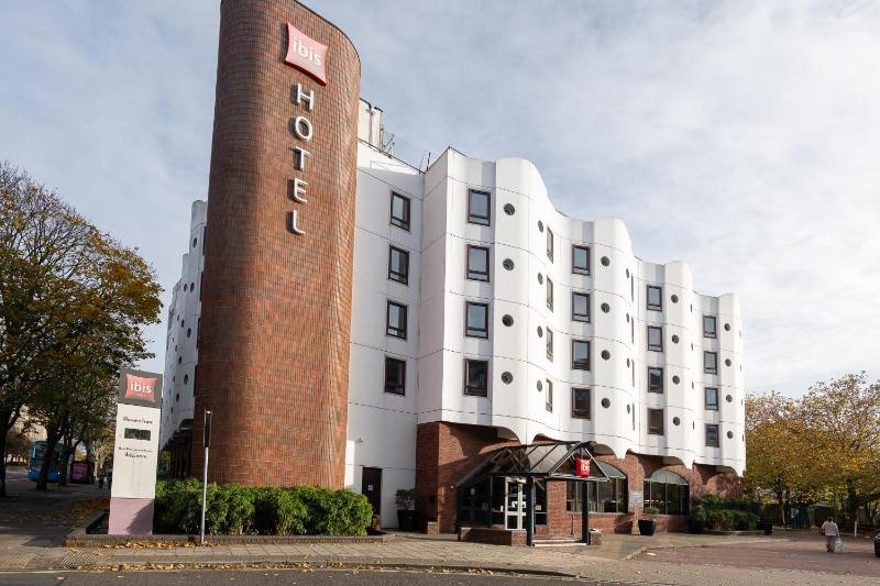 ibis Portsmouth - image 26