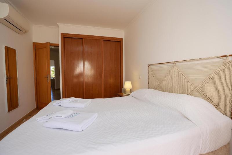B95 - Casa Melo Apartment in Praia da Luz - image 30