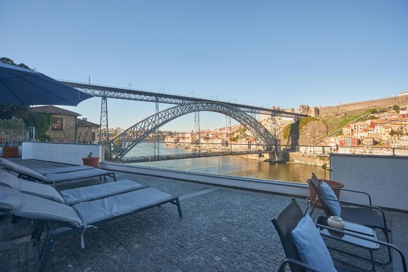 Bridge It - Suites & Views - image 25