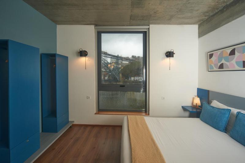Bridge It - Suites & Views - image 16