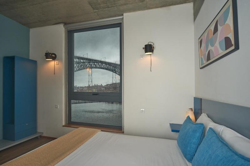 Bridge It - Suites & Views - image 37