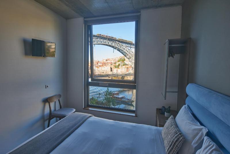 Bridge It - Suites & Views - image 43