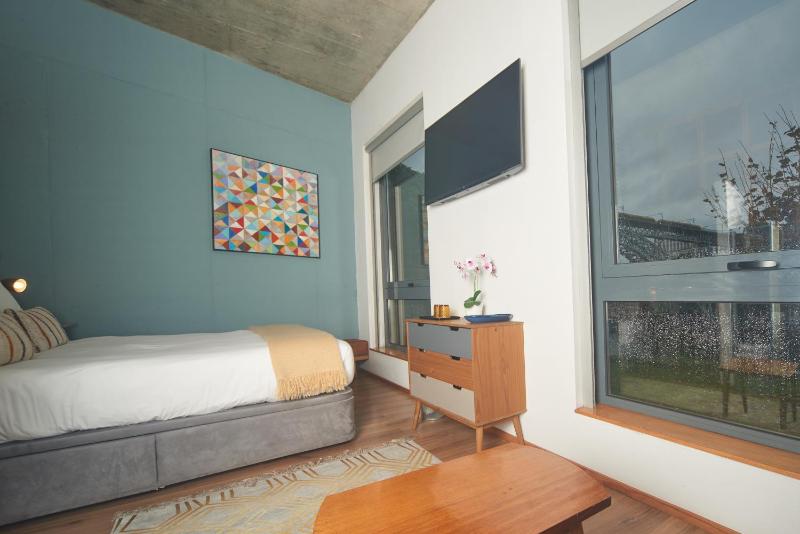Bridge It - Suites & Views - image 45