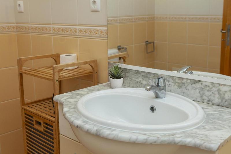 B73 - Luz Sun Holiday Apartment - image 27