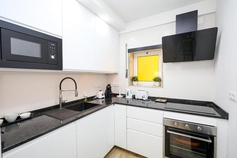 B11 - Beach Way Apartment - image 35