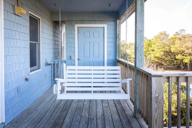 New Listing Pool Hot Tub & 2-Min Walk to Beach - image 49