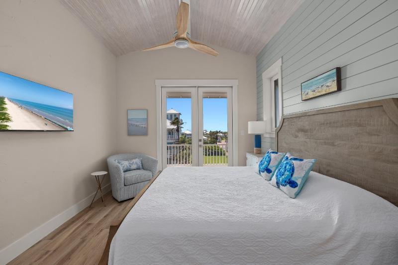 8242 Breakers Blvd home - image 34