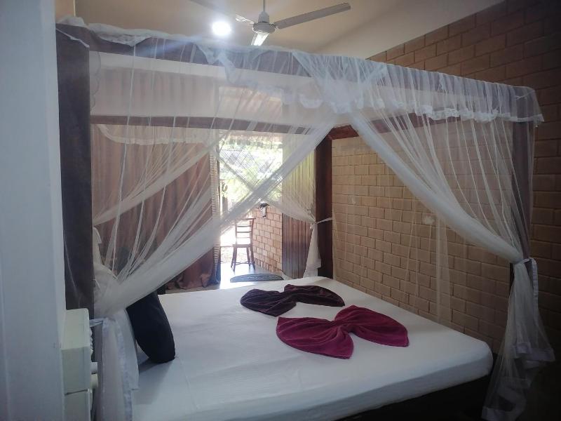 Green rooms - image 11