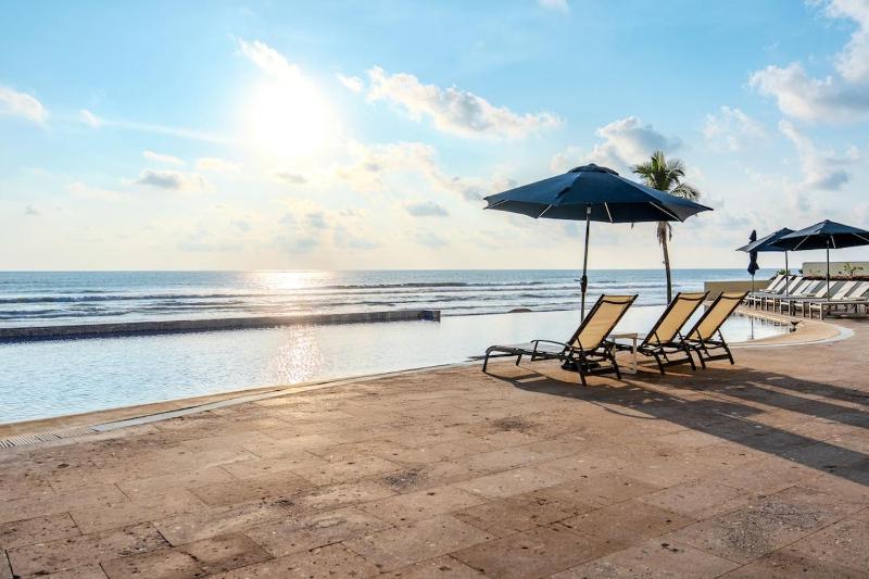 Oceanfront Apartment in Acapulco 4 Bedrooms - image 4