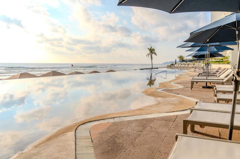 Oceanfront Apartment in Acapulco 4 Bedrooms - image 26